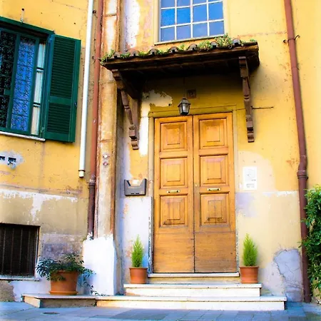 Nel Cortile * רומא