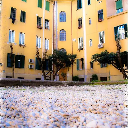 לינה וארוחת בוקר Nel Cortile *